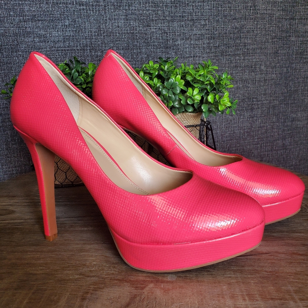 Gianni Bini | Hot Pink Platform Heels Round Toe